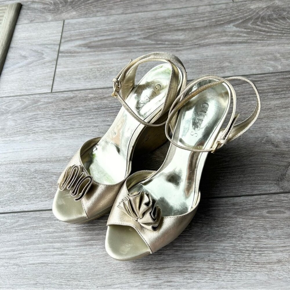 Guess Pewter Metallic Wedge Ankle Strap Peep Toe Heels Shoes Buckle